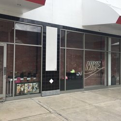 Shoe Palace