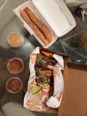 Papi Tacos & Churros by null