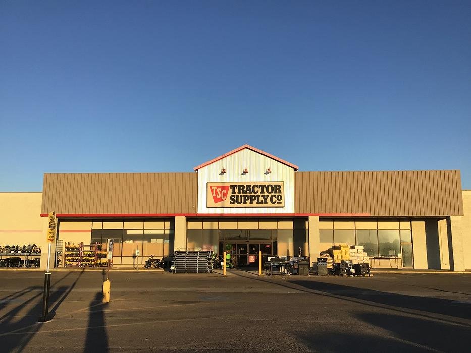 TRACTOR SUPPLY 2545 Perryton Pkwy, Pampa, Texas Pet Stores Phone
