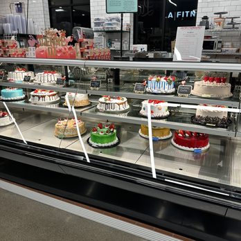 Bodega 42 - Fresh VERY tasty desserts! - International Grocery Near Me - Apple Valley, Minnesota