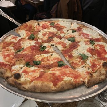 Juliana's - Margherita pizza - Pizza Near Me - Brooklyn, New York Juliana's - Margherita pizza - Pizza Near Me - Brooklyn, New York