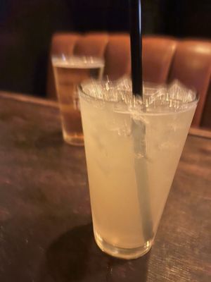 GUSTOS burger bar + more by null