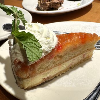 Black Angus Steakhouse - Pineapple Cheesecake - Steakhouses Near Me - San Lorenzo, California