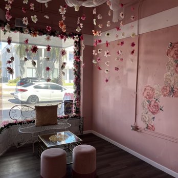 Pretty In Pink Tea Room - Inside - Tea Rooms Near Me - Apopka, Florida Pretty In Pink Tea Room - Inside - Tea Rooms Near Me - Apopka, Florida