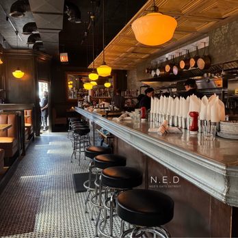 Au Cheval - Bars Near Me - Chicago, Illinois Au Cheval - Bars Near Me - Chicago, Illinois