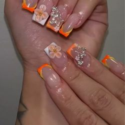 Lumi Nails and co