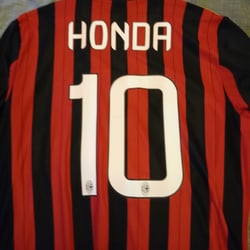 In2Sports - Honda AC Milan jersey!