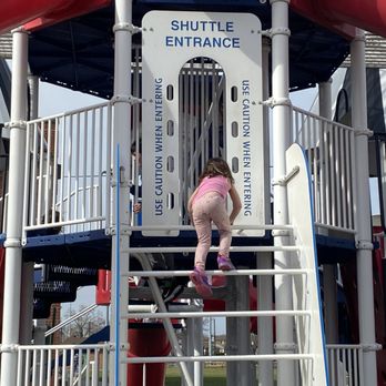 Earl J Field Memorial Playground - Shuttle entrance - Playgrounds Near Me - Norridge, Illinois