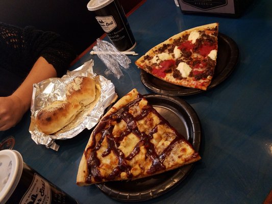 Harbor East Delicatessen & Pizzeria by null