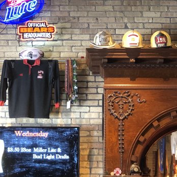 Chief's Pub - American Near Me - Lake Forest, Illinois Chief's Pub - American Near Me - Lake Forest, Illinois
