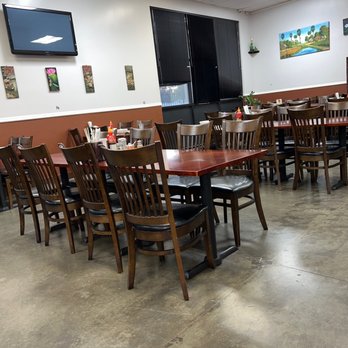 Pho Asian Cuisine - Dining room - Vietnamese Near Me - Manteca, California