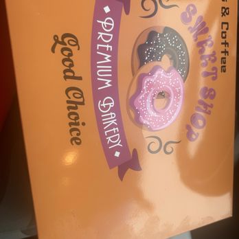 Le Donuts & Coffee - Donuts Near Me - Raytown, Missouri