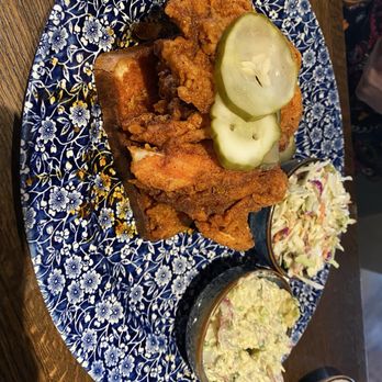 Gus's Barbecue - Spicy chicken with Cole slaw and potato salad - Barbeque Near Me - Claremont, California Gus's Barbecue - Spicy chicken with Cole slaw and potato salad - Barbeque Near Me - Claremont, California