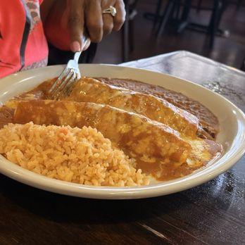 Los 3 Mexicanos Mexican Bar & Grill - Enchiladas Al Carbon - Tex-Mex Near Me - Willis, Texas Los 3 Mexicanos Mexican Bar & Grill - Enchiladas Al Carbon - Tex-Mex Near Me - Willis, Texas