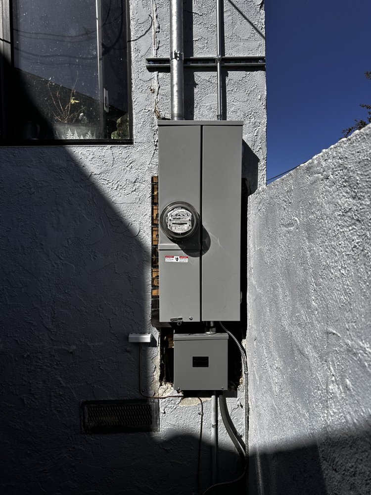 Slide of A to Z Voltage