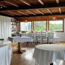 Outermost Inn Aquinnah - Inside dining