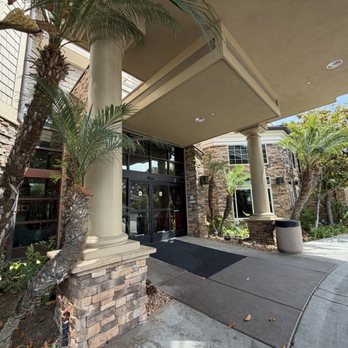 West Inn & Suites - Entrance way - Hotels Near Me - Carlsbad, California West Inn & Suites - Entrance way - Hotels Near Me - Carlsbad, California