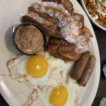Huevo House - Breakfast & Brunch Near Me - Bakersfield, California