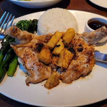 Yard House - Maui Pineapple Chicken - New American Near Me - San Antonio, Texas Yard House - Maui Pineapple Chicken - New American Near Me - San Antonio, Texas
