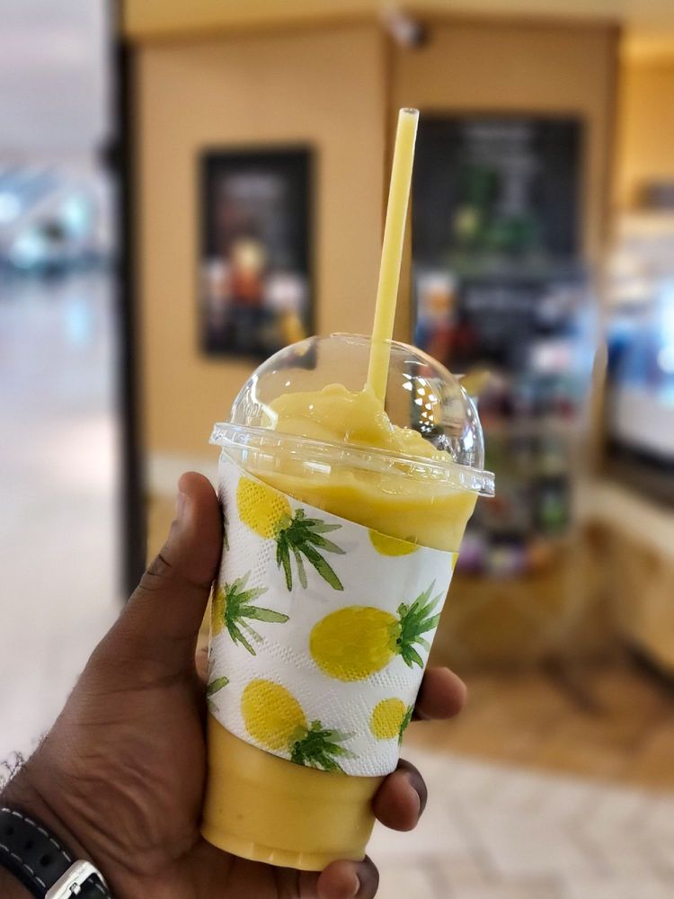 Smoothie Mania Logo