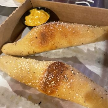 Futuro - Breadsticks - Pizza Near Me - Indianapolis, Indiana Futuro - Breadsticks - Pizza Near Me - Indianapolis, Indiana