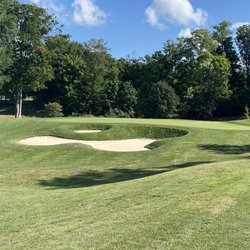Stonelick Hills Golf Course - Challenging green to hit