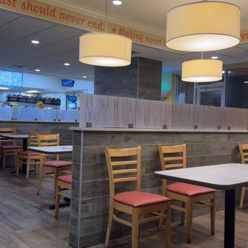 Bojangles - Ambience - Fast Food Near Me - Abingdon, Virginia