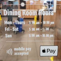Sign indicating that the dining room is open until 10 pm on Sundays.