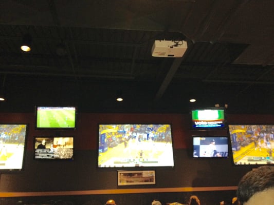 Buffalo Wild Wings by null