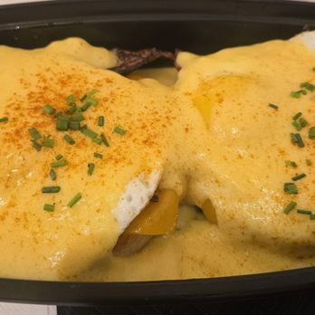 New Yolktown - American Near Me - Evanston, Illinois