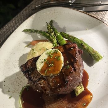 Tidepools - Filet mignon w mashed potatoes and asparagus - Hawaiian Near Me - Poipu, Hawaii