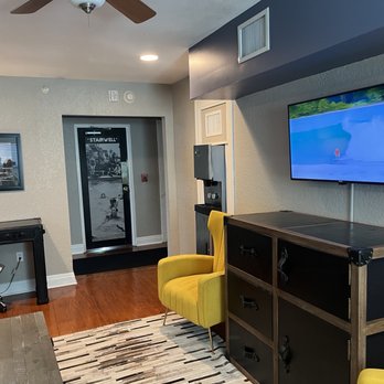Hollander Hotel - Hotels Near Me - St. Petersburg, Florida Hollander Hotel - Hotels Near Me - St. Petersburg, Florida