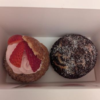 Le Le Choux - Crème Strawberry ($6) | Chocolate Choux ($5) - Bakeries Near Me - Daly City, California