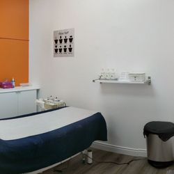 Allure Body Bar - Panoramic of a larger waxing room. March 8, 2018; Grand Opening night
