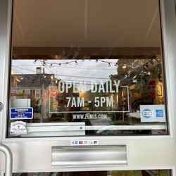 Zumi's Espresso - Hours? Not so much