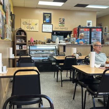Clermont Cafe - View inside restaurant - Diners Near Me - Clermont, Florida