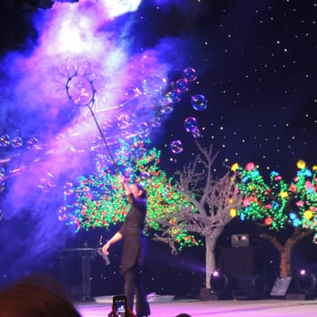 Dollywood - The Gazillion Bubbles show. - Amusement Parks Near Me - Pigeon Forge, Tennessee Dollywood - The Gazillion Bubbles show. - Amusement Parks Near Me - Pigeon Forge, Tennessee