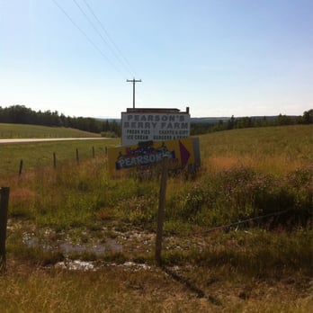 Pearson's Berry Farm - Road sign - Bakeries Near Me - Red Deer, Alberta Pearson's Berry Farm - Road sign - Bakeries Near Me - Red Deer, Alberta