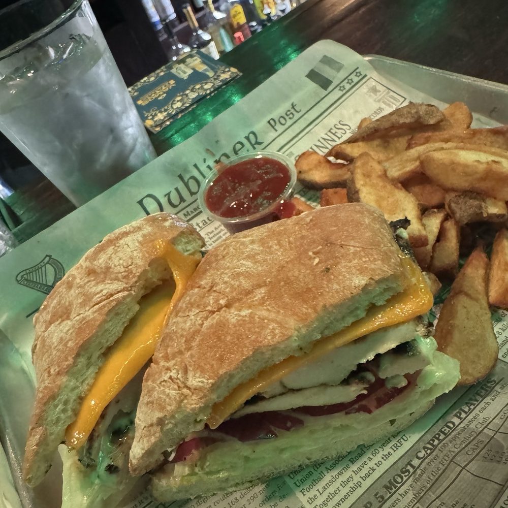 Ireland's 32 - Chicken Sammy. - Dive Bars Near Me - Van Nuys, California