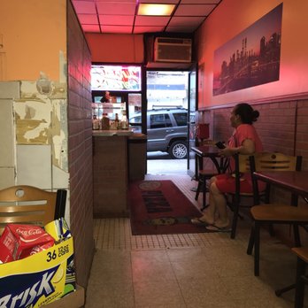 Joe's Pizza - Interior - Pizza Near Me - Bronx, New York