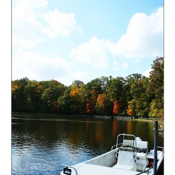 Sharon Woods Park - Boat at Lake - Parks Near Me - Sharonville, Ohio