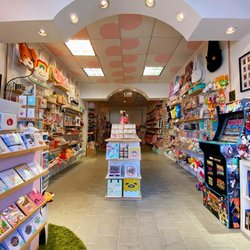Newtown HQ - A lil something for everyone and more room now with our new display tables.
