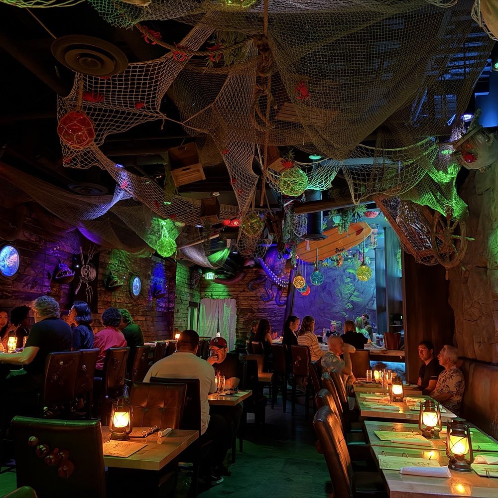 The Fallen Trident - Restaurant ambience - Tiki Bars Near Me - Santa Clarita, California The Fallen Trident - Restaurant ambience - Tiki Bars Near Me - Santa Clarita, California