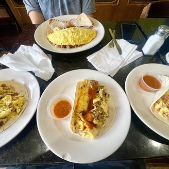 Essence House Cafe - Breakfast tacos and omelette - Cafes Near Me - Fulshear, Texas