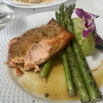 Blend Astoria - Citrus Crusted salmon - Latin American Near Me - Astoria, New York Blend Astoria - Citrus Crusted salmon - Latin American Near Me - Astoria, New York