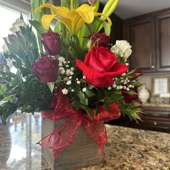 Sisters Flowers - Floral Designers Near Me - Escondido, California Sisters Flowers - Floral Designers Near Me - Escondido, California