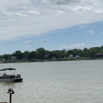 Captains Quarters Riverside Grille - Deck view - Seafood Near Me - Prospect, Kentucky