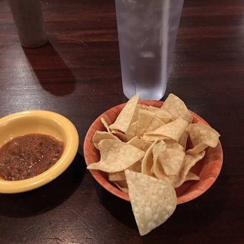 El Coronado Restaurant - Chips&salsa - Mexican Near Me - Tucson, Arizona