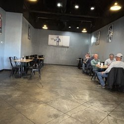 Rockin Rollerz Craft Burger - Seating