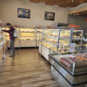 Sheng Kee Bakery - Interior - Bakeries Near Me - Milpitas, California